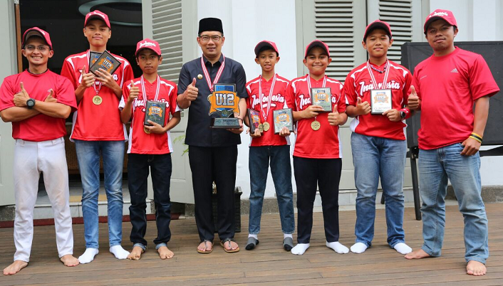  Atlet Muda Baseball Bandung Siap Berlaga di Tiongkok
